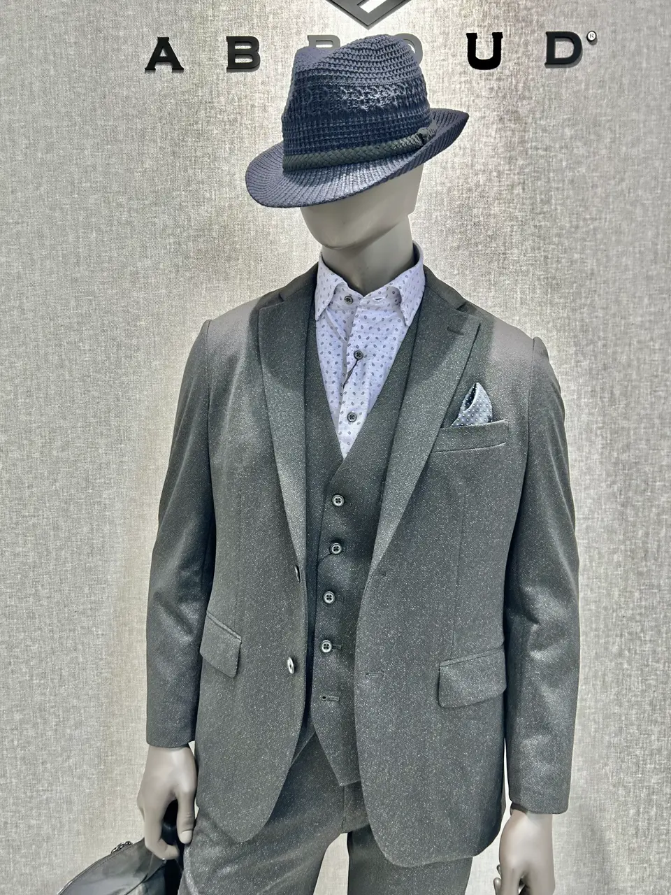 JOSEPH ABBOUD 上田 コーディネート画像
