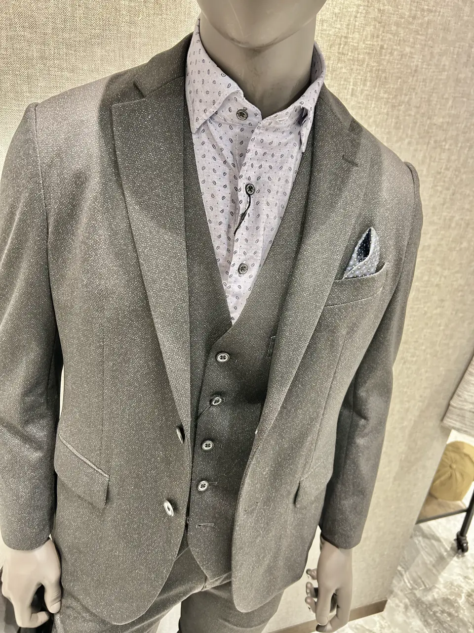 JOSEPH ABBOUD 上田 コーディネート画像