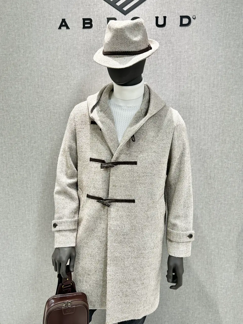 JOSEPH ABBOUD 上田 コーディネート画像