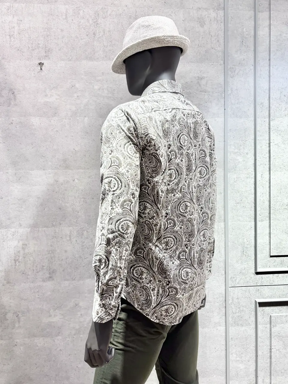 JOSEPH ABBOUD 二澤 コーディネート画像