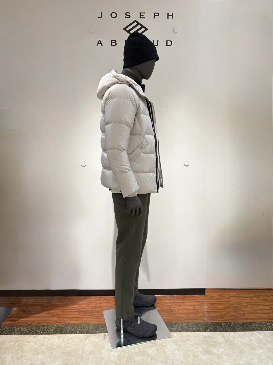 JOSEPH ABBOUD 碇 コーディネート画像