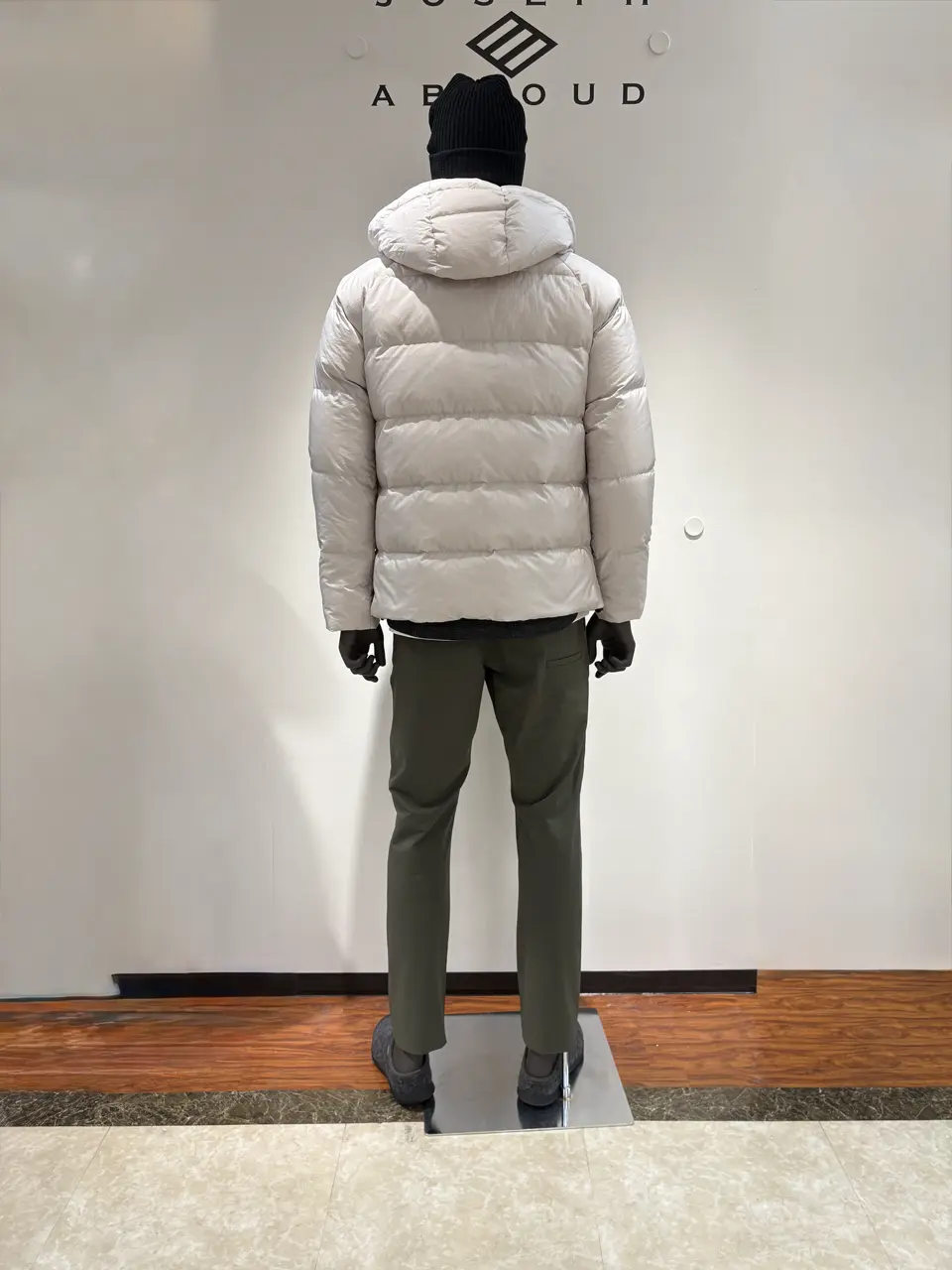 JOSEPH ABBOUD 碇 コーディネート画像