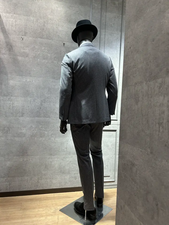 JOSEPH ABBOUD 上條 コーディネート画像