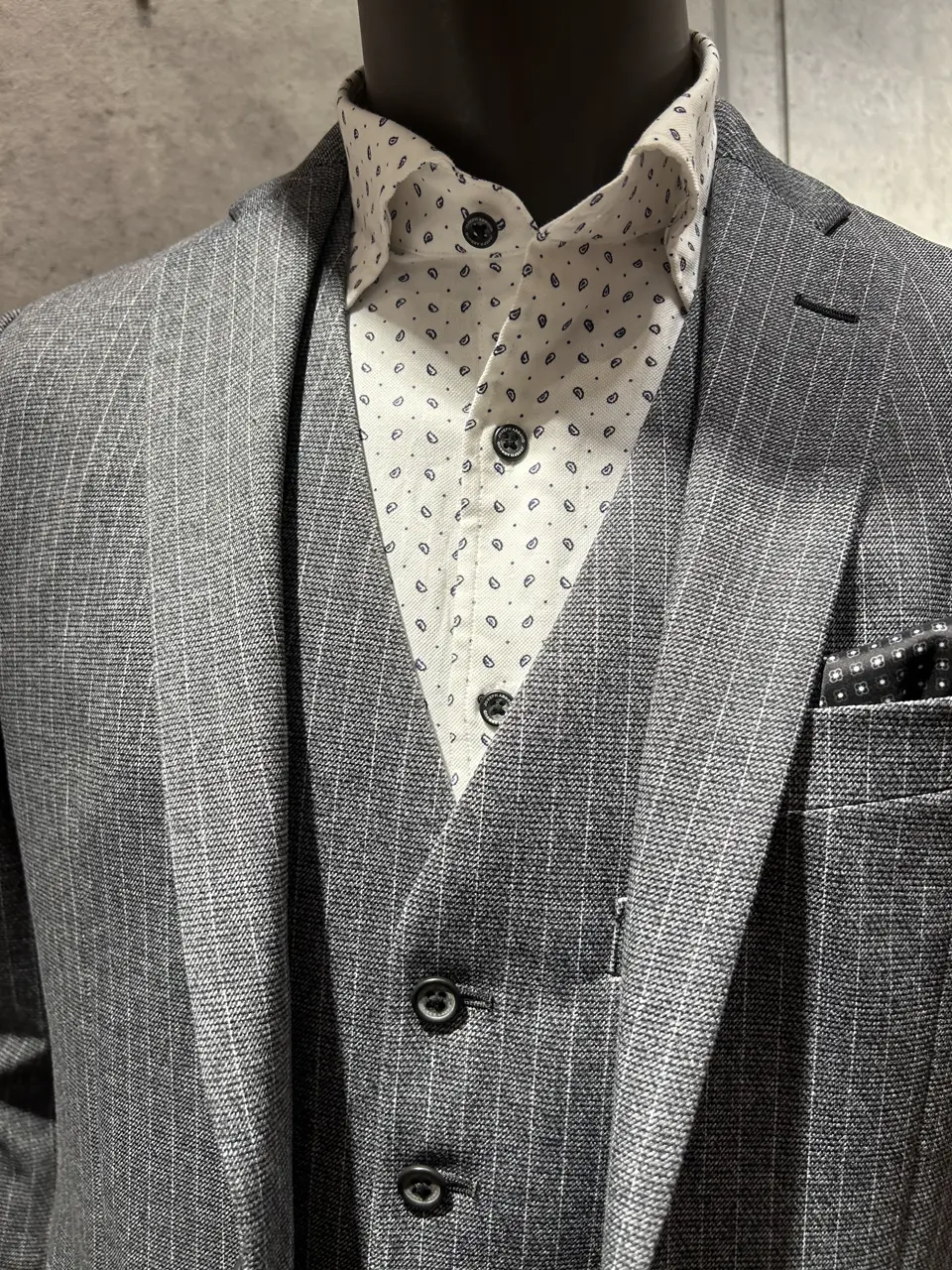 JOSEPH ABBOUD 上條 コーディネート画像