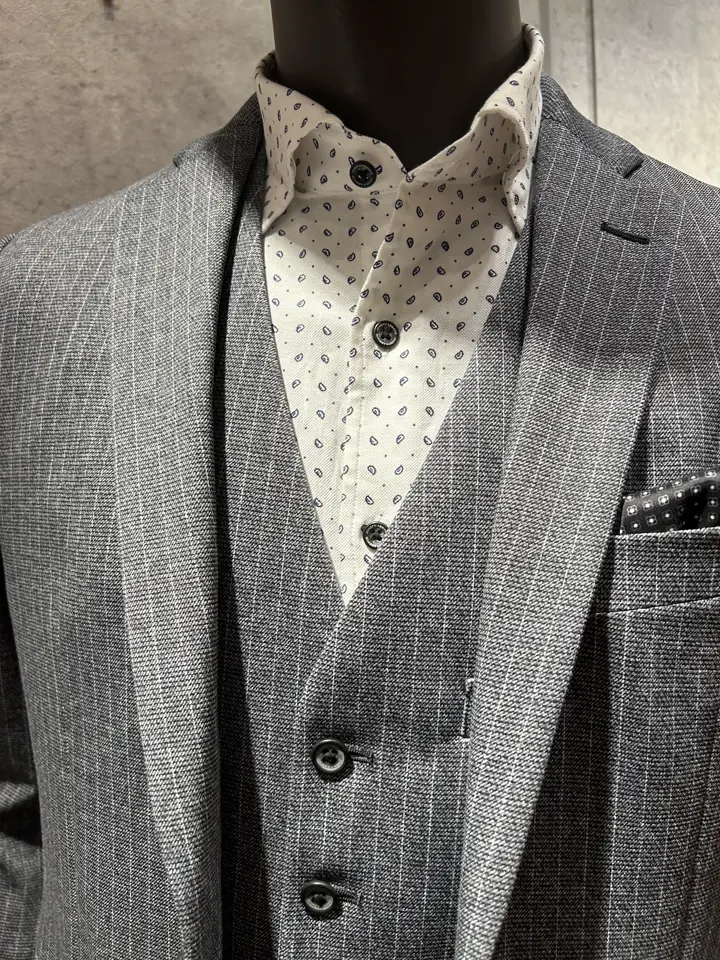 JOSEPH ABBOUD 上條 コーディネート画像