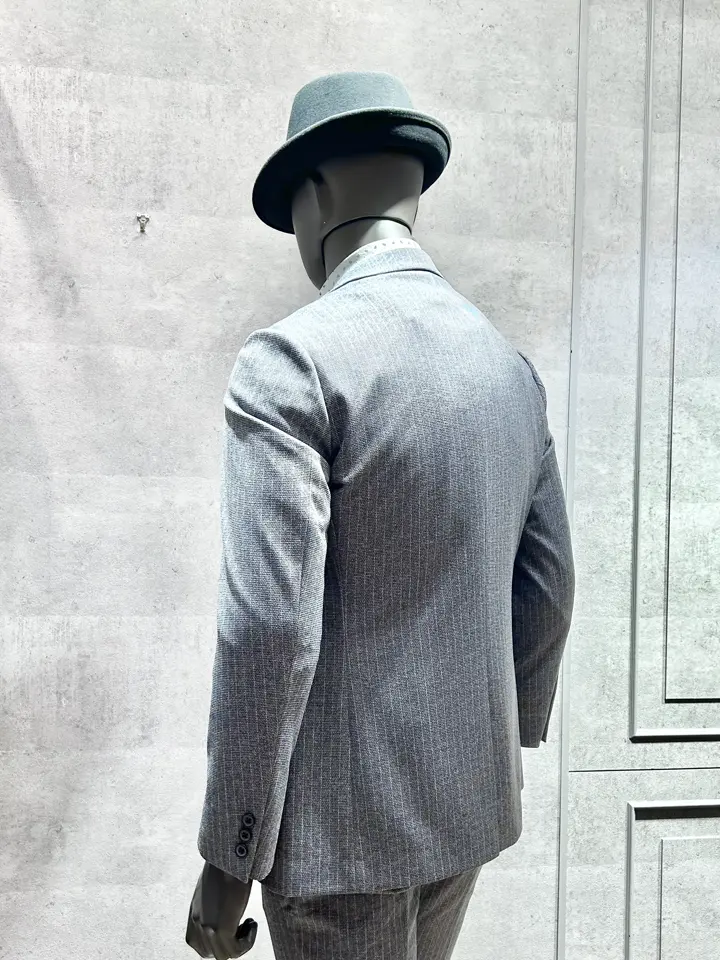 JOSEPH ABBOUD 二澤 コーディネート画像