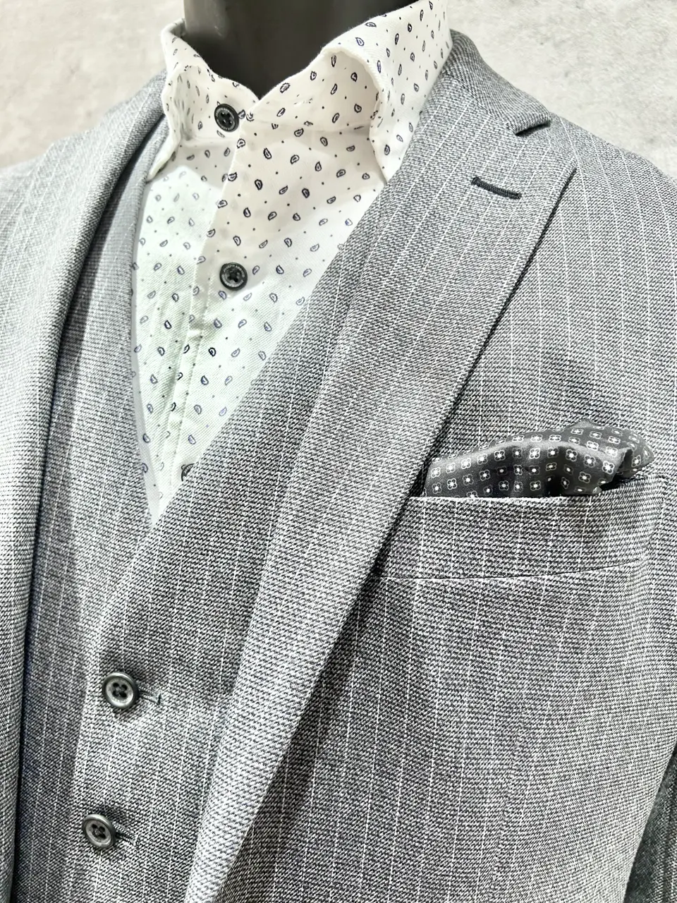 JOSEPH ABBOUD 二澤 コーディネート画像