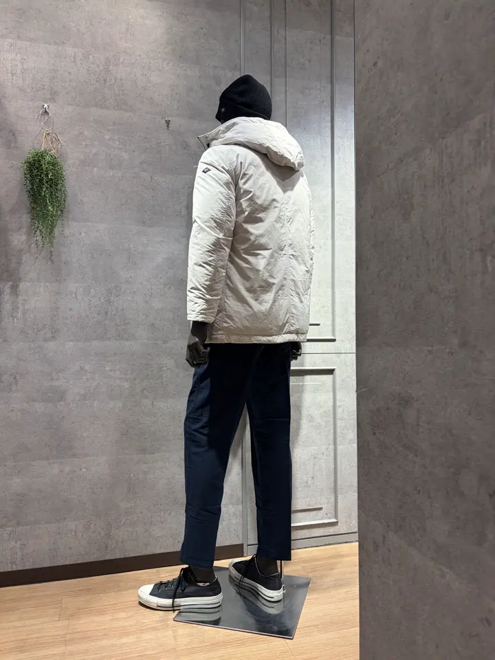 JOSEPH ABBOUD MOUNTAIN 上條 コーディネート画像