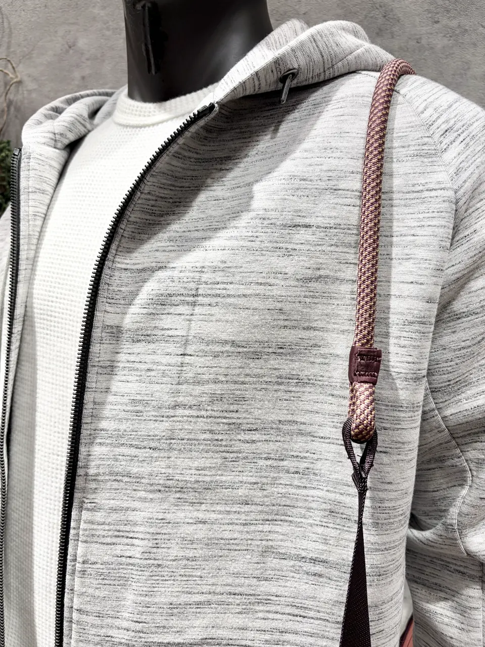 JOSEPH ABBOUD MOUNTAIN 二澤 コーディネート画像