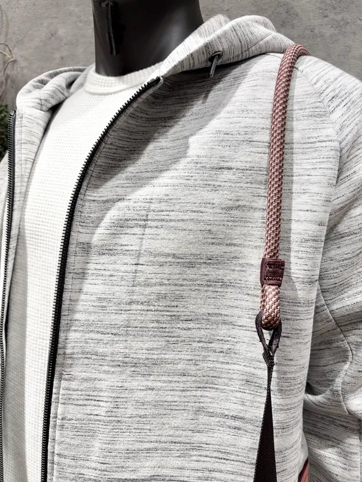 JOSEPH ABBOUD MOUNTAIN 二澤 コーディネート画像