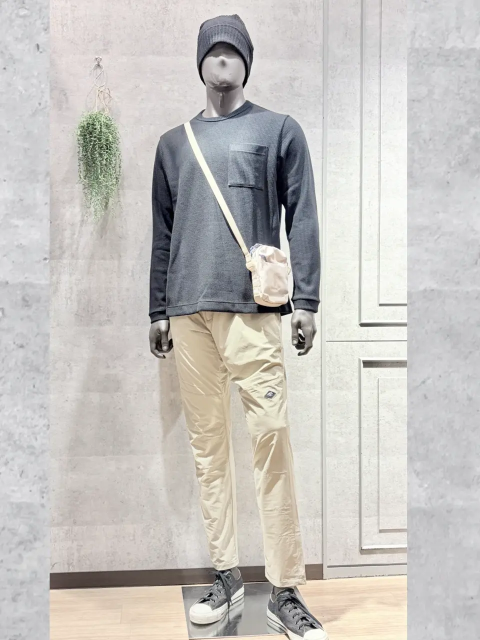 JOSEPH ABBOUD MOUNTAIN 二澤 コーディネート画像