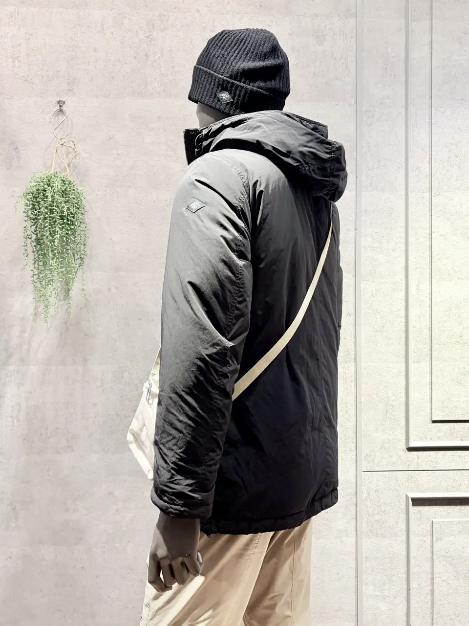 JOSEPH ABBOUD MOUNTAIN 二澤 コーディネート画像