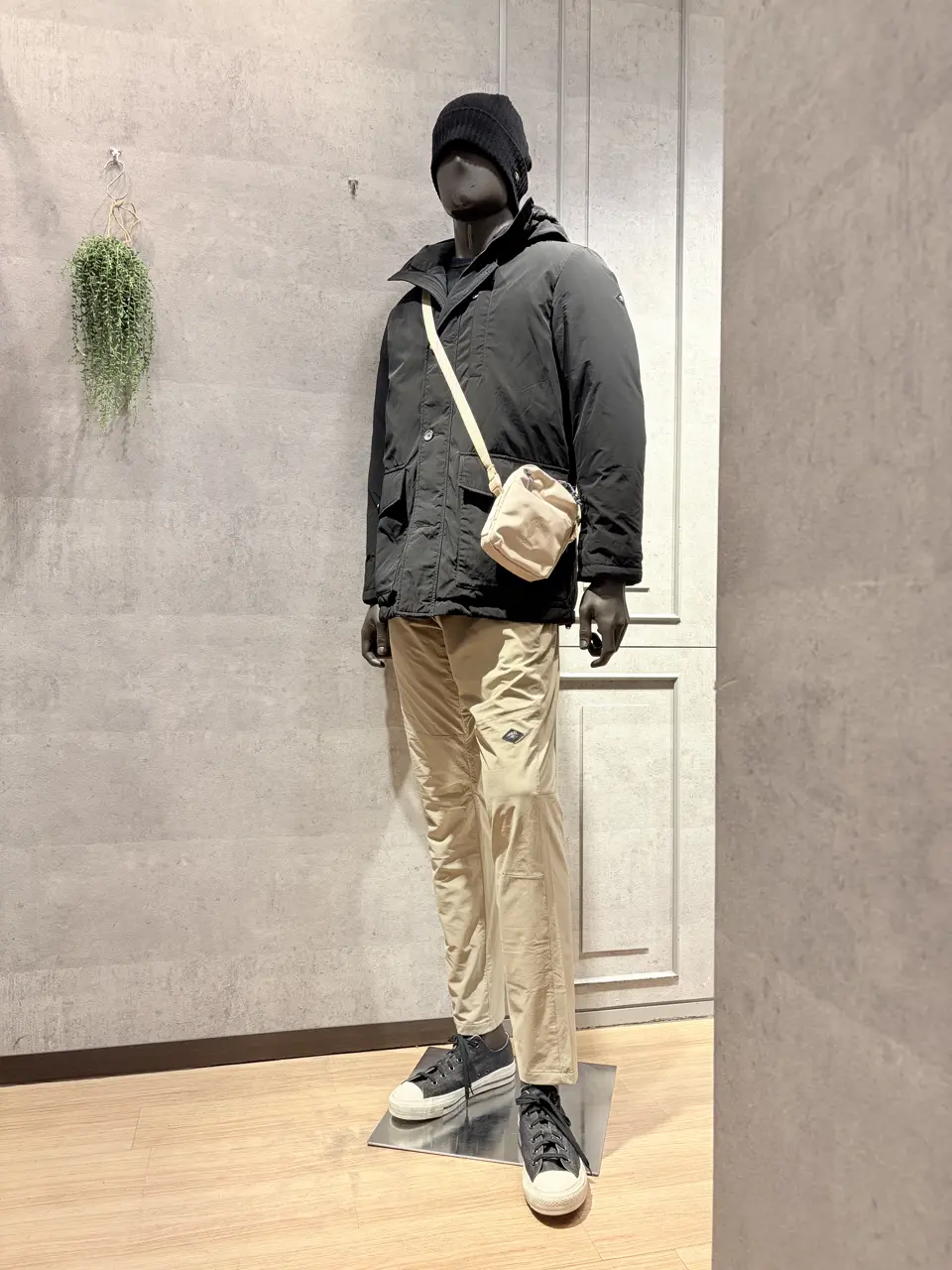 JOSEPH ABBOUD MOUNTAIN 上條 コーディネート画像