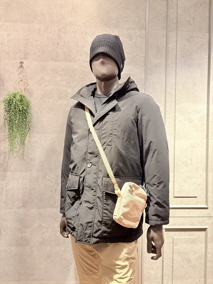 JOSEPH ABBOUD MOUNTAIN 上條 コーディネート画像