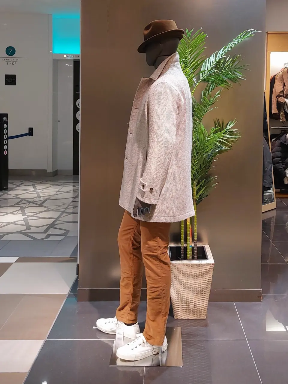 JOSEPH ABBOUD 清水 コーディネート画像