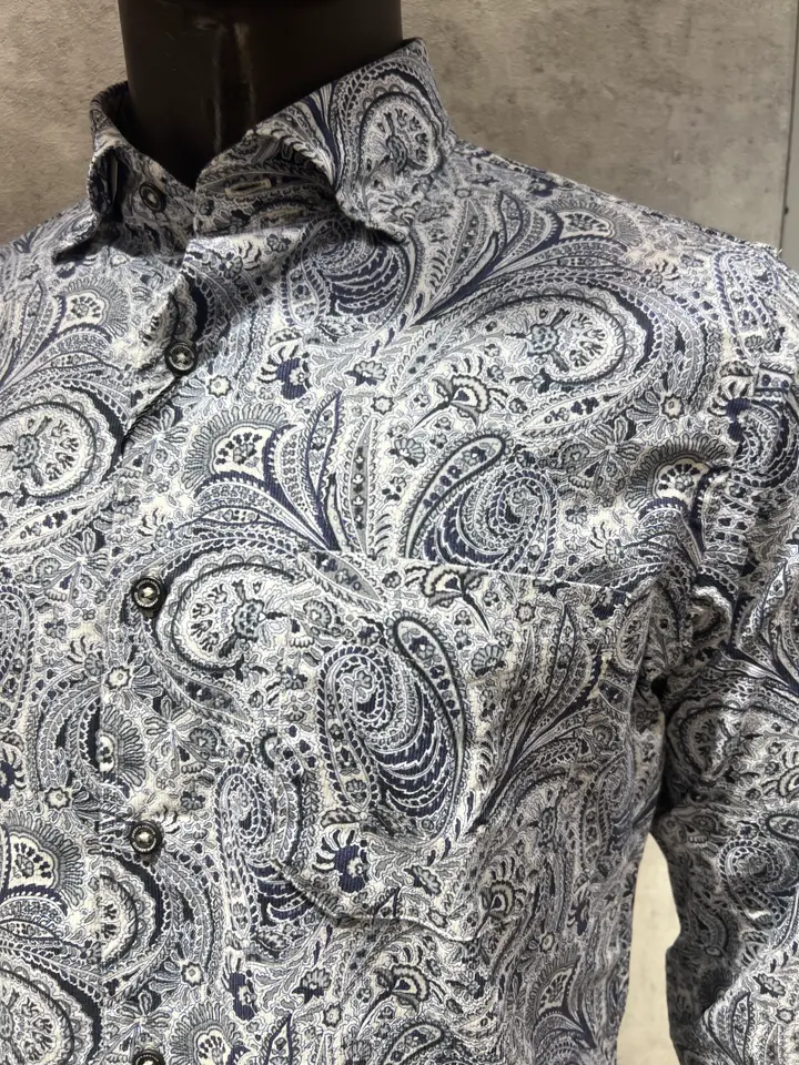 JOSEPH ABBOUD 上條 コーディネート画像