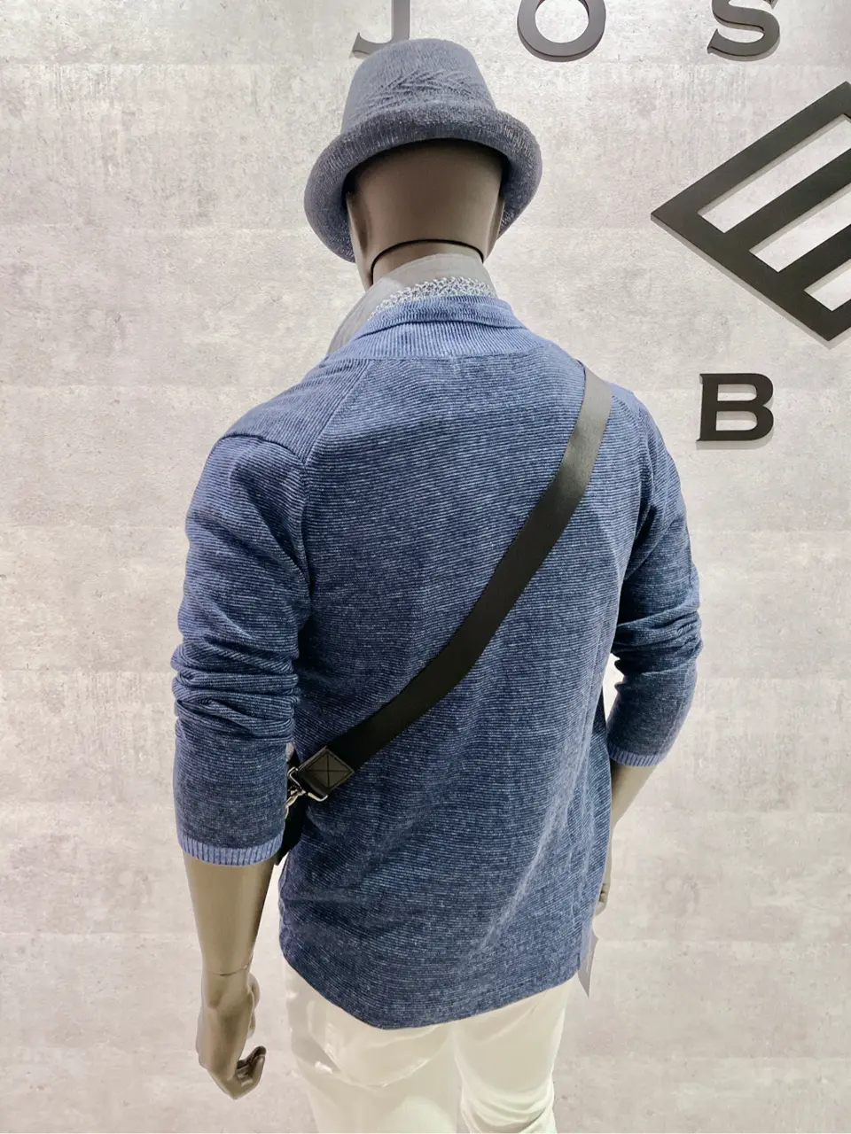 JOSEPH ABBOUD 二澤 コーディネート画像