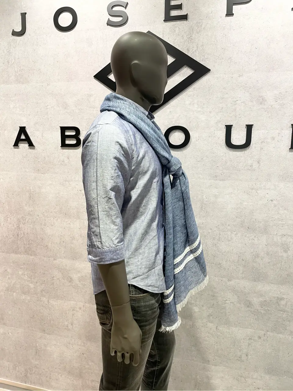 JOSEPH ABBOUD 東　 コーディネート画像