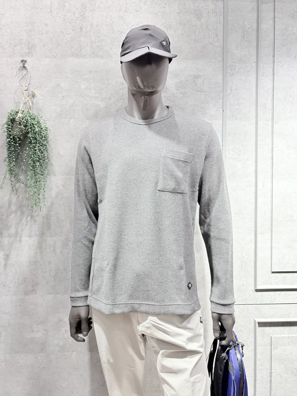 JOSEPH ABBOUD MOUNTAIN 二澤 コーディネート画像