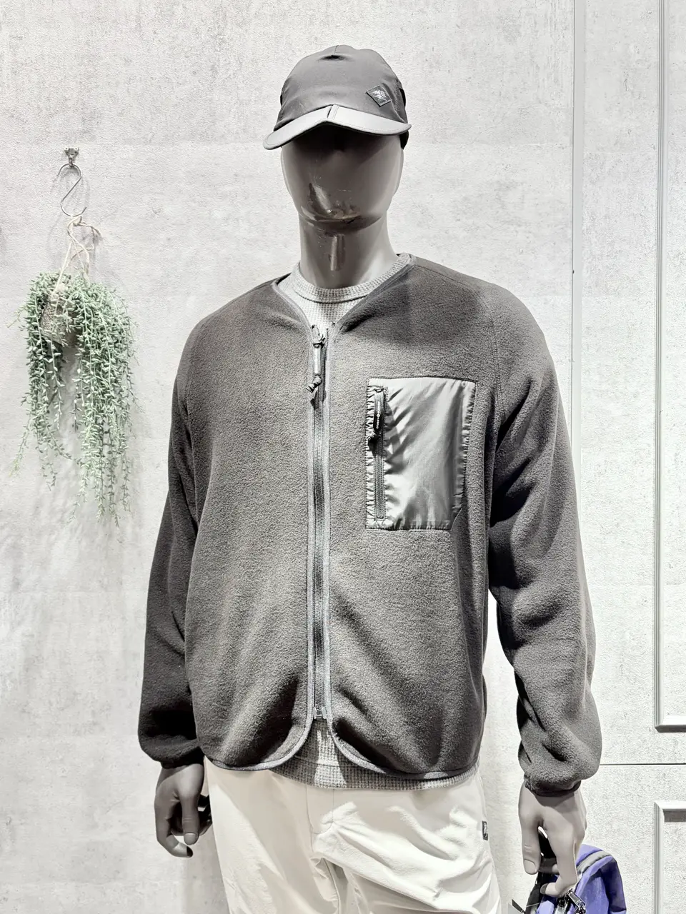 JOSEPH ABBOUD MOUNTAIN 二澤 コーディネート画像