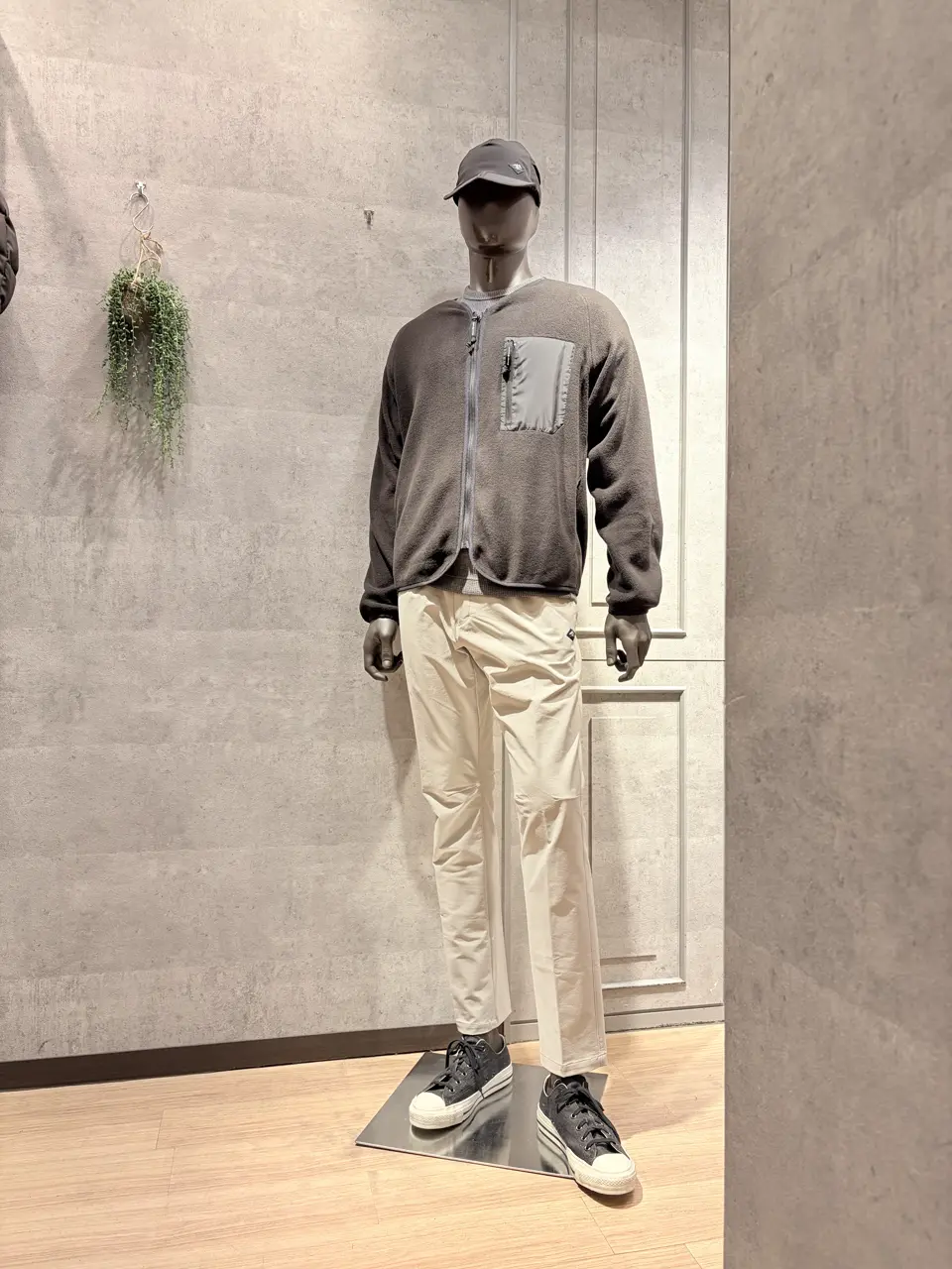 JOSEPH ABBOUD MOUNTAIN 上條 コーディネート画像