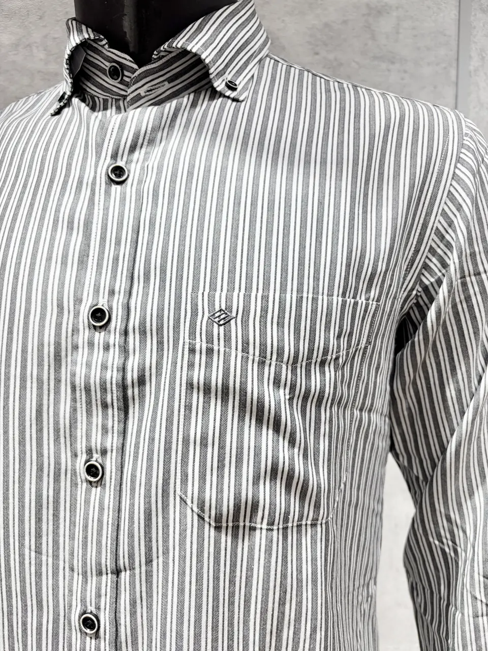 JOSEPH ABBOUD 二澤 コーディネート画像