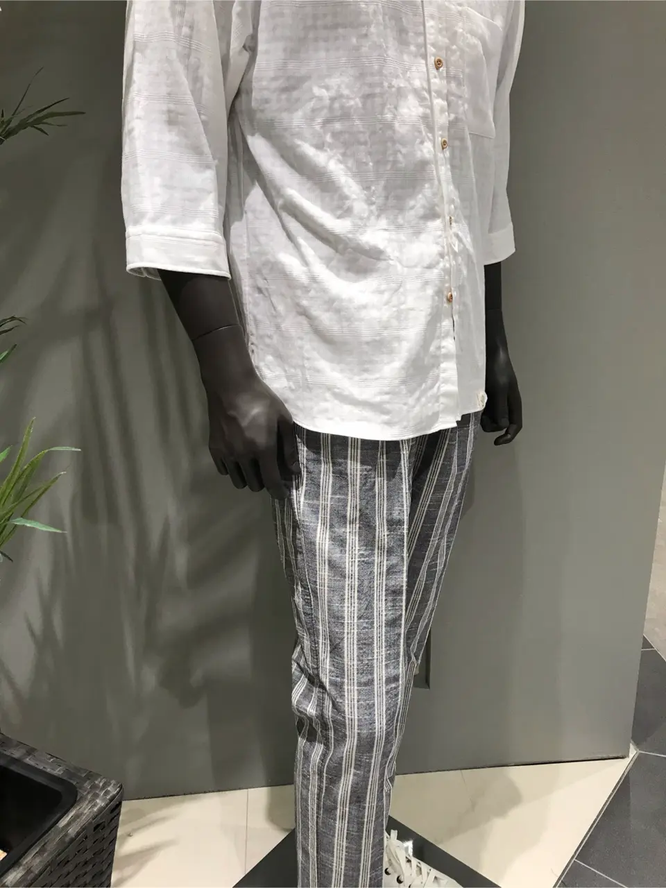 JOSEPH ABBOUD 伊津野 コーディネート画像