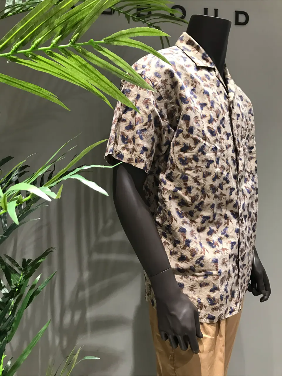 JOSEPH ABBOUD 伊津野 コーディネート画像