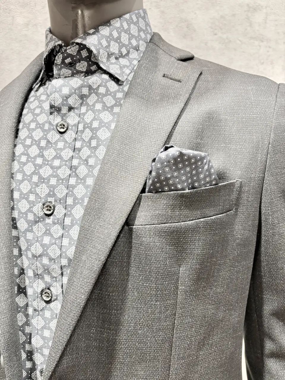 JOSEPH ABBOUD 二澤 コーディネート画像