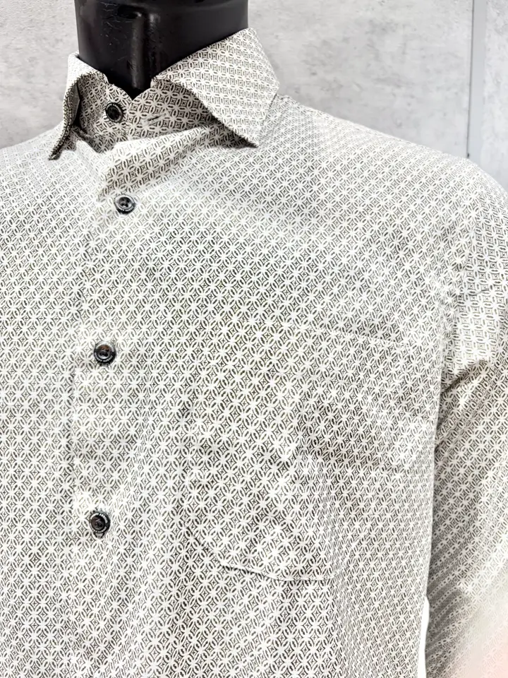 JOSEPH ABBOUD 二澤 コーディネート画像