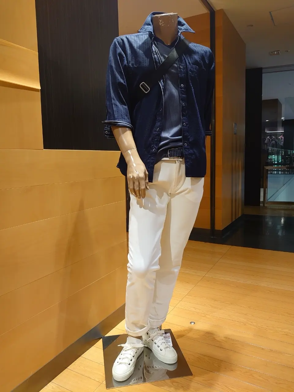  三宅 コーディネート画像