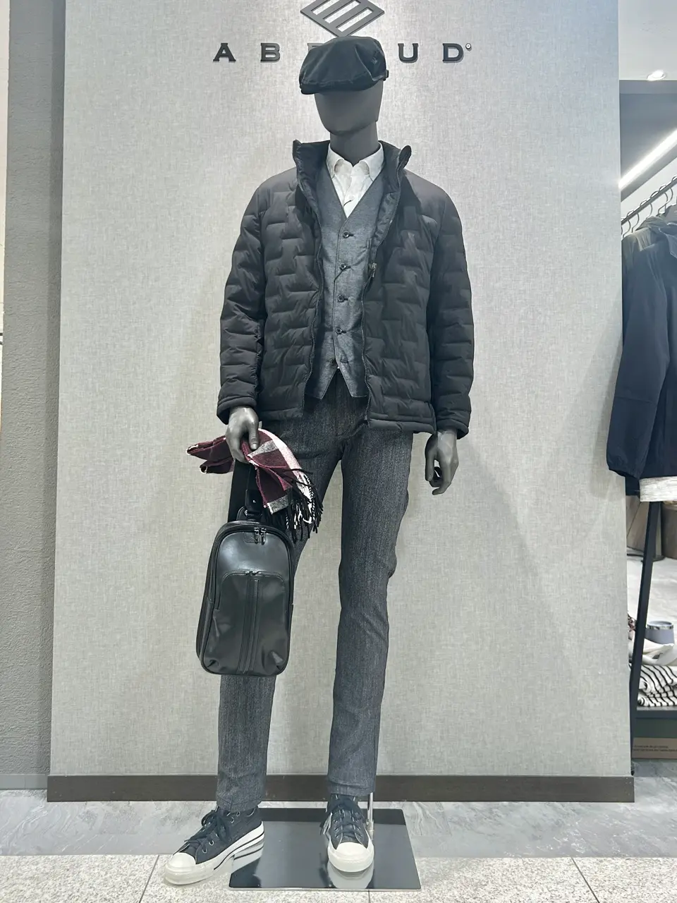 JOSEPH ABBOUD 上田 コーディネート画像