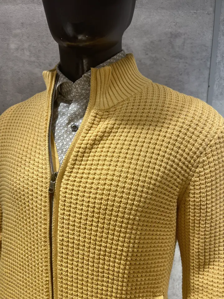 JOSEPH ABBOUD 上條 コーディネート画像