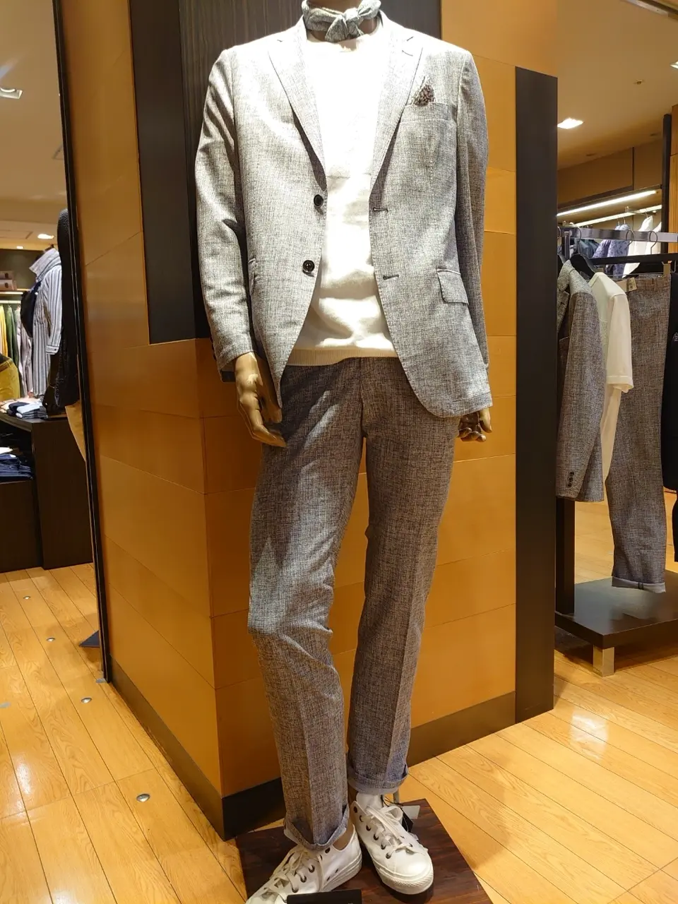  三宅 コーディネート画像