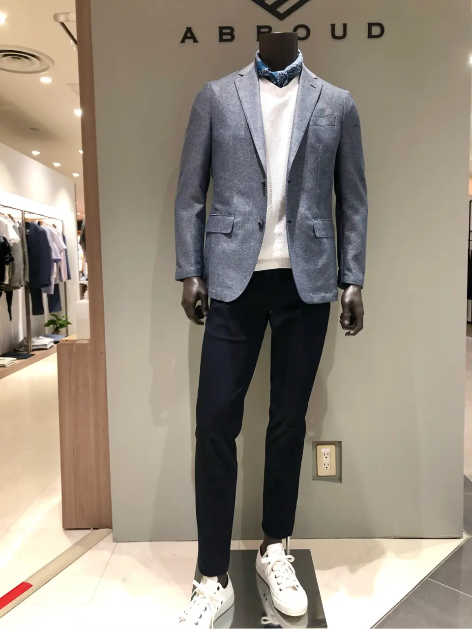 JOSEPH ABBOUD 川田 コーディネート画像