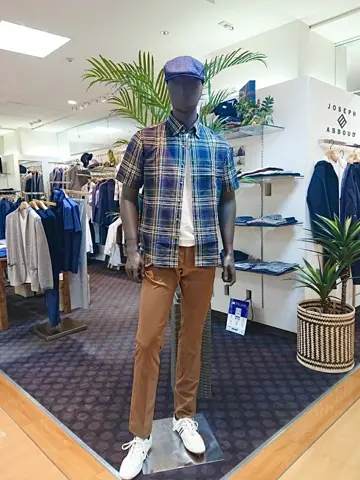 JOSEPH ABBOUD スタッフ コーディネート画像