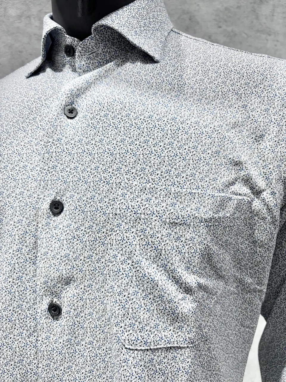 JOSEPH ABBOUD 二澤 コーディネート画像