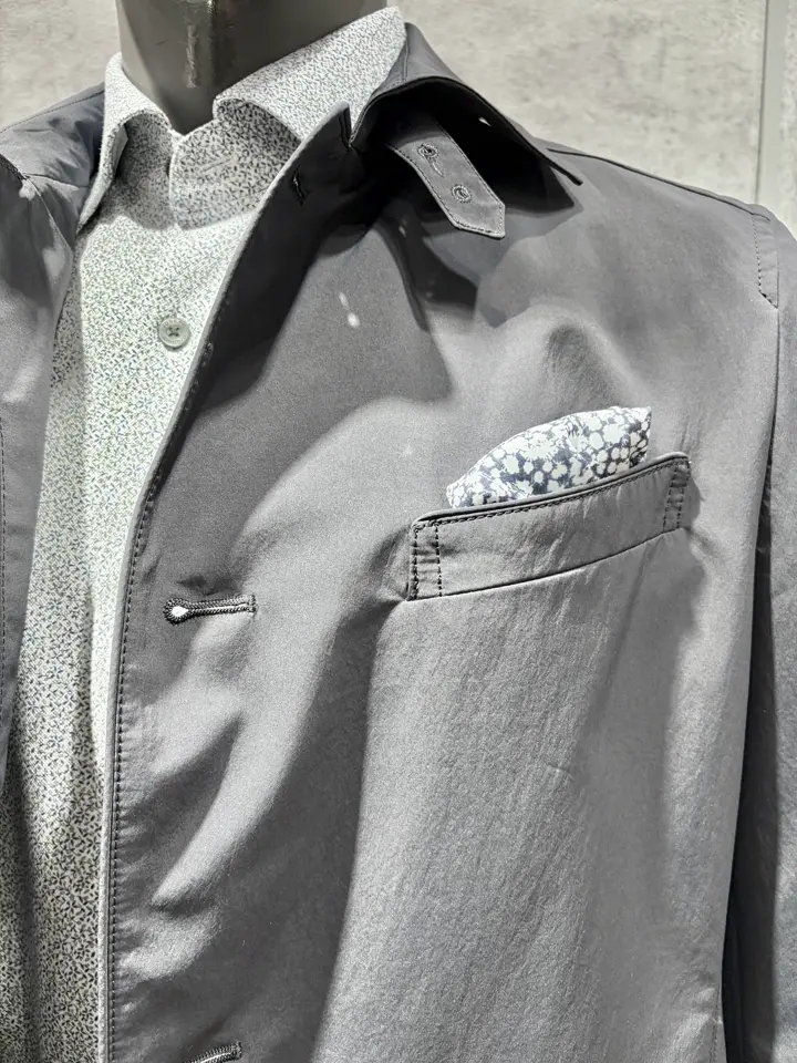 JOSEPH ABBOUD 二澤 コーディネート画像