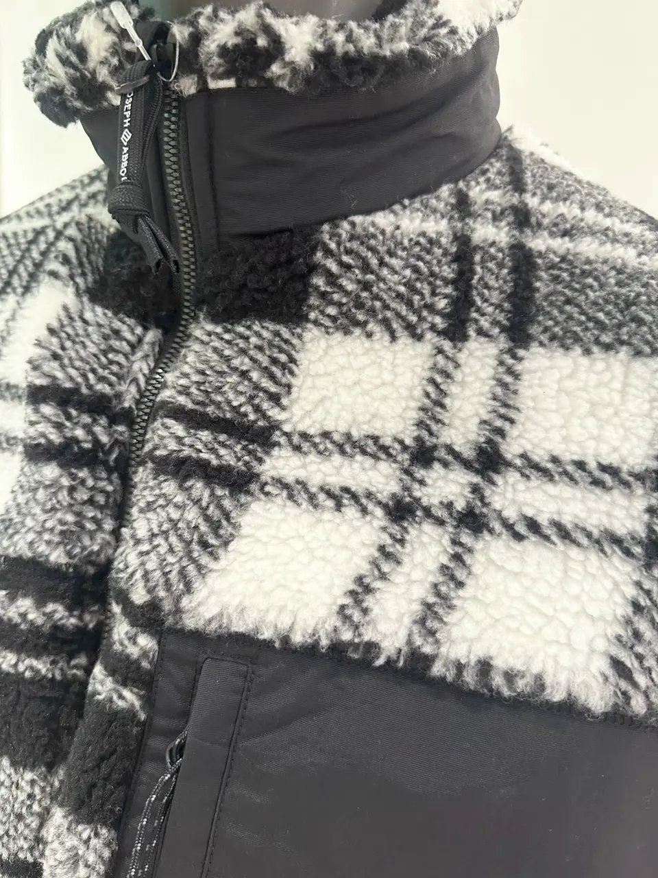 JOSEPH ABBOUD 石川 コーディネート画像