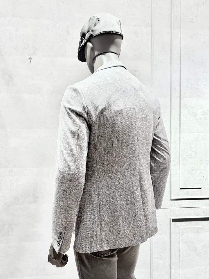 JOSEPH ABBOUD 二澤 コーディネート画像