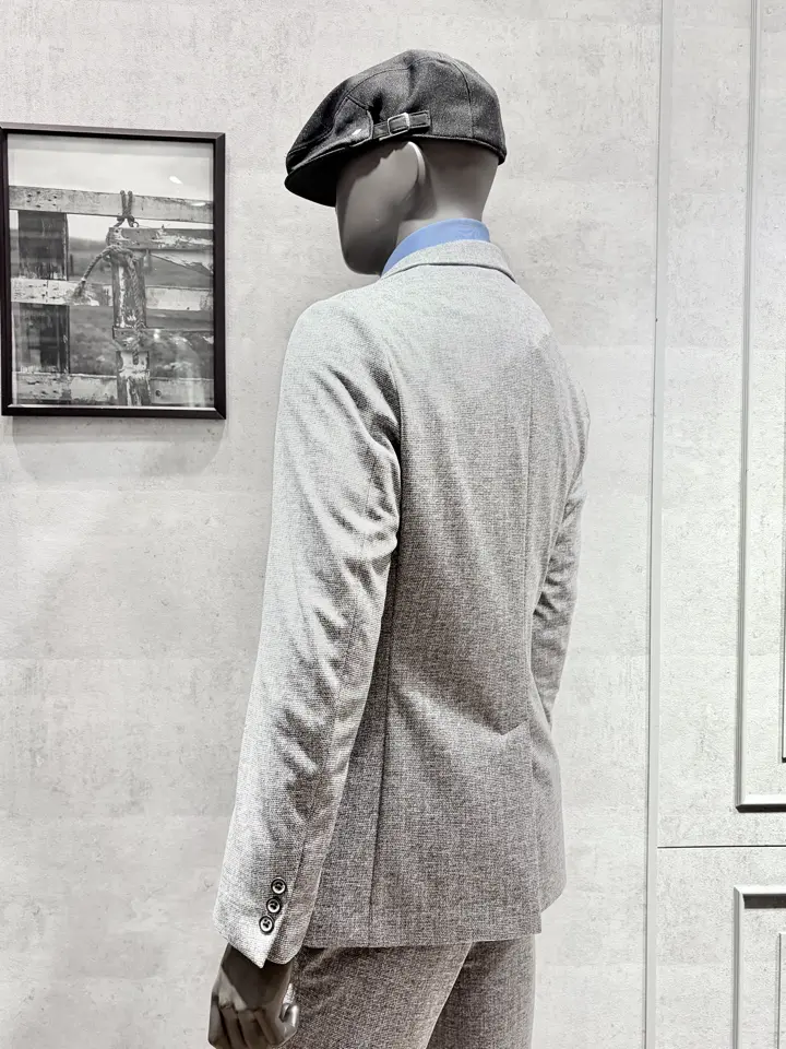 JOSEPH ABBOUD 二澤 コーディネート画像