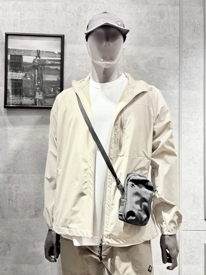 JOSEPH ABBOUD MOUNTAIN 二澤 コーディネート画像