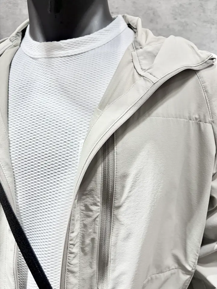 JOSEPH ABBOUD MOUNTAIN 二澤 コーディネート画像