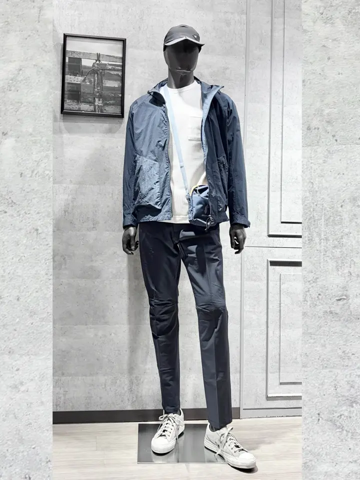 JOSEPH ABBOUD MOUNTAIN 二澤 コーディネート画像