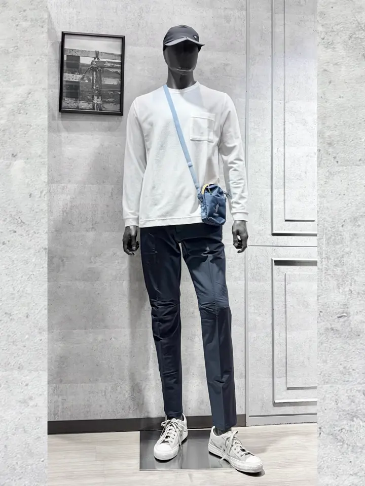 JOSEPH ABBOUD MOUNTAIN 二澤 コーディネート画像