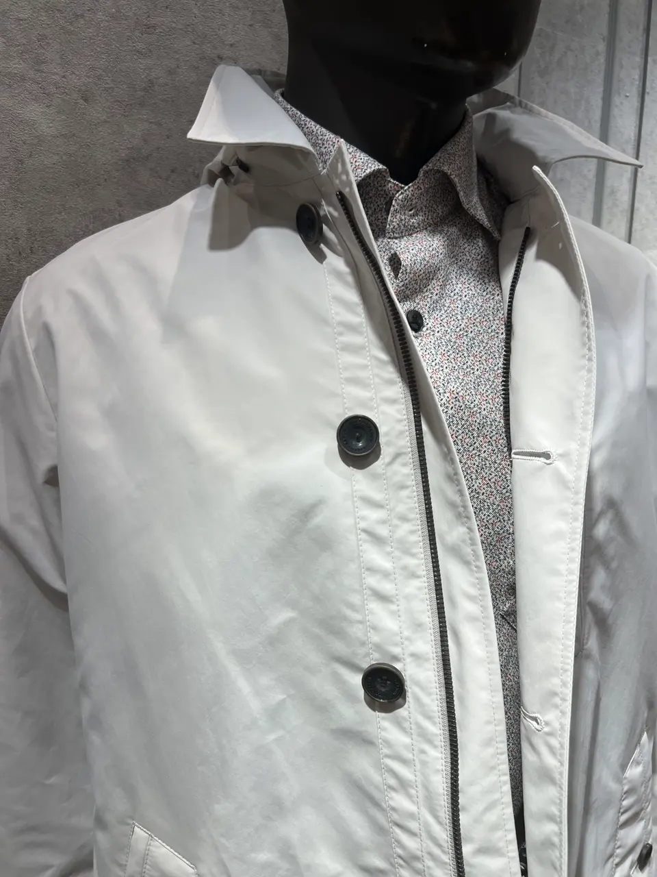 JOSEPH ABBOUD 上條 コーディネート画像