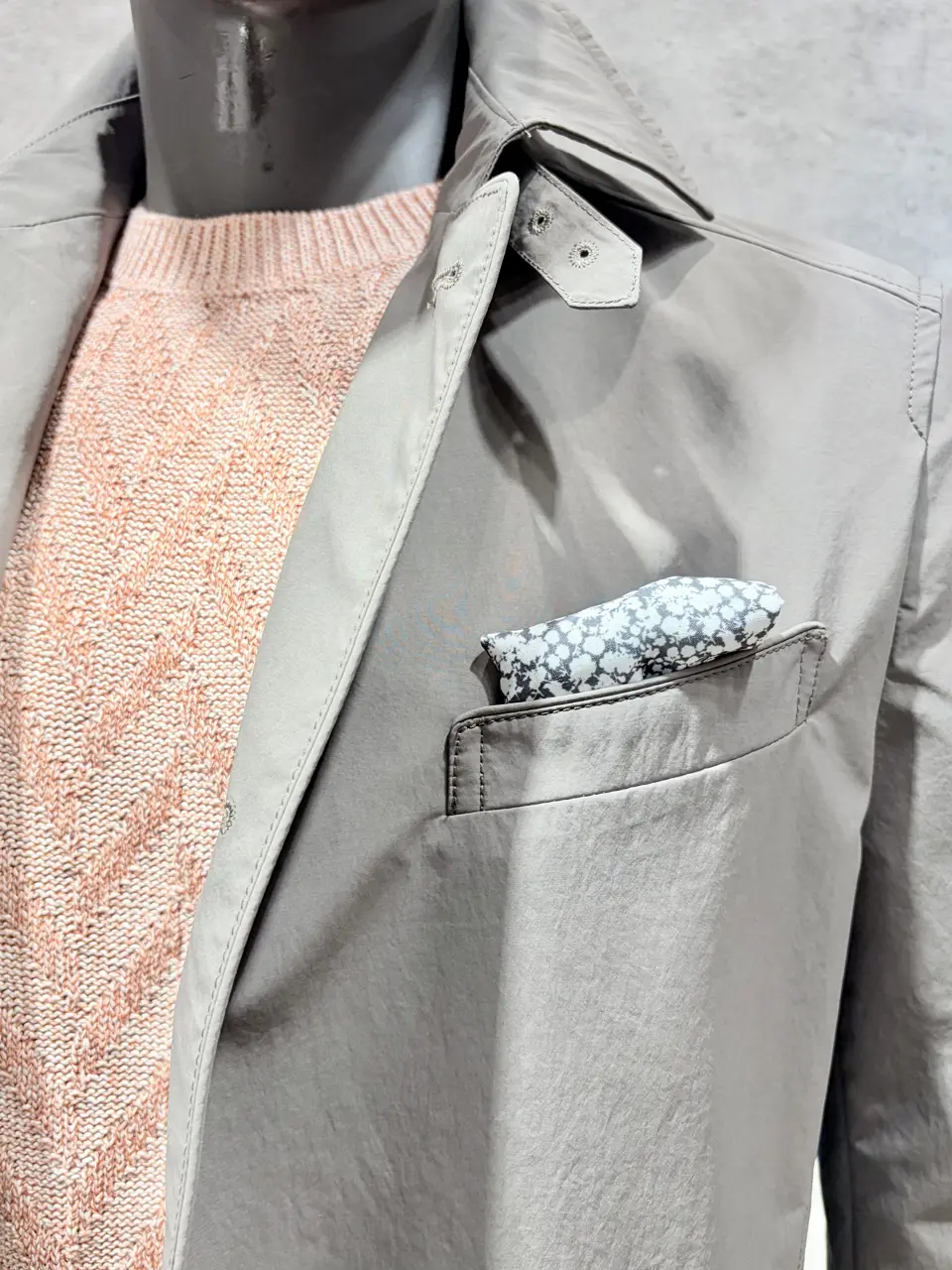 JOSEPH ABBOUD 二澤 コーディネート画像