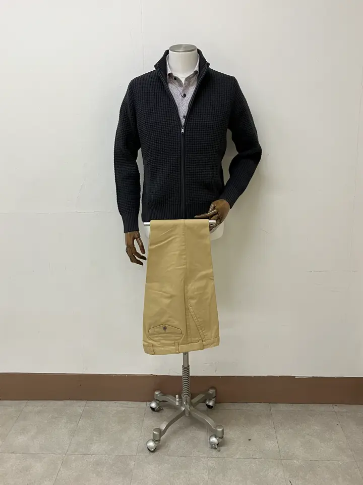 JOSEPH ABBOUD 加賀谷 コーディネート画像