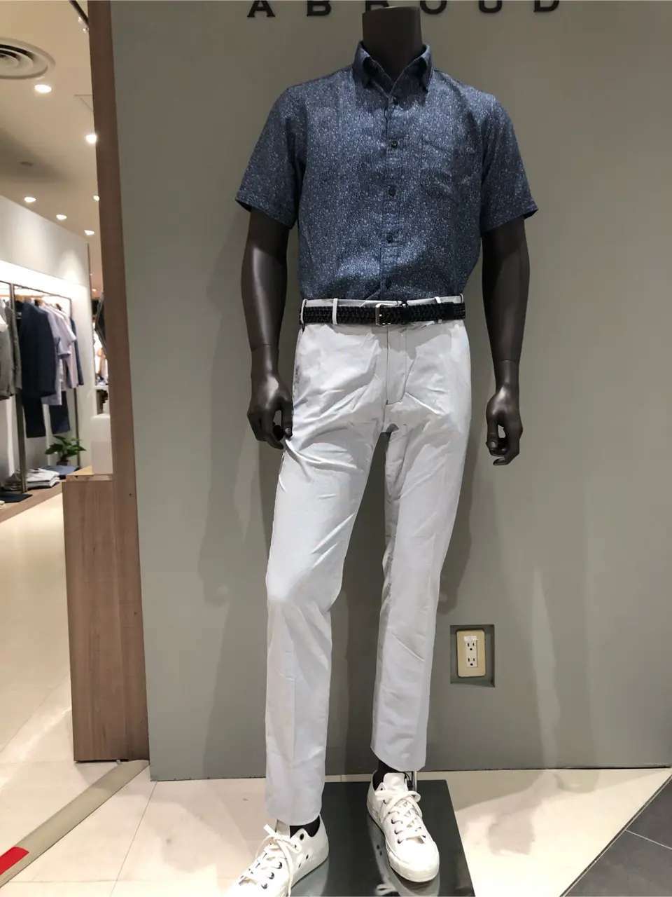 JOSEPH ABBOUD 川田 コーディネート画像