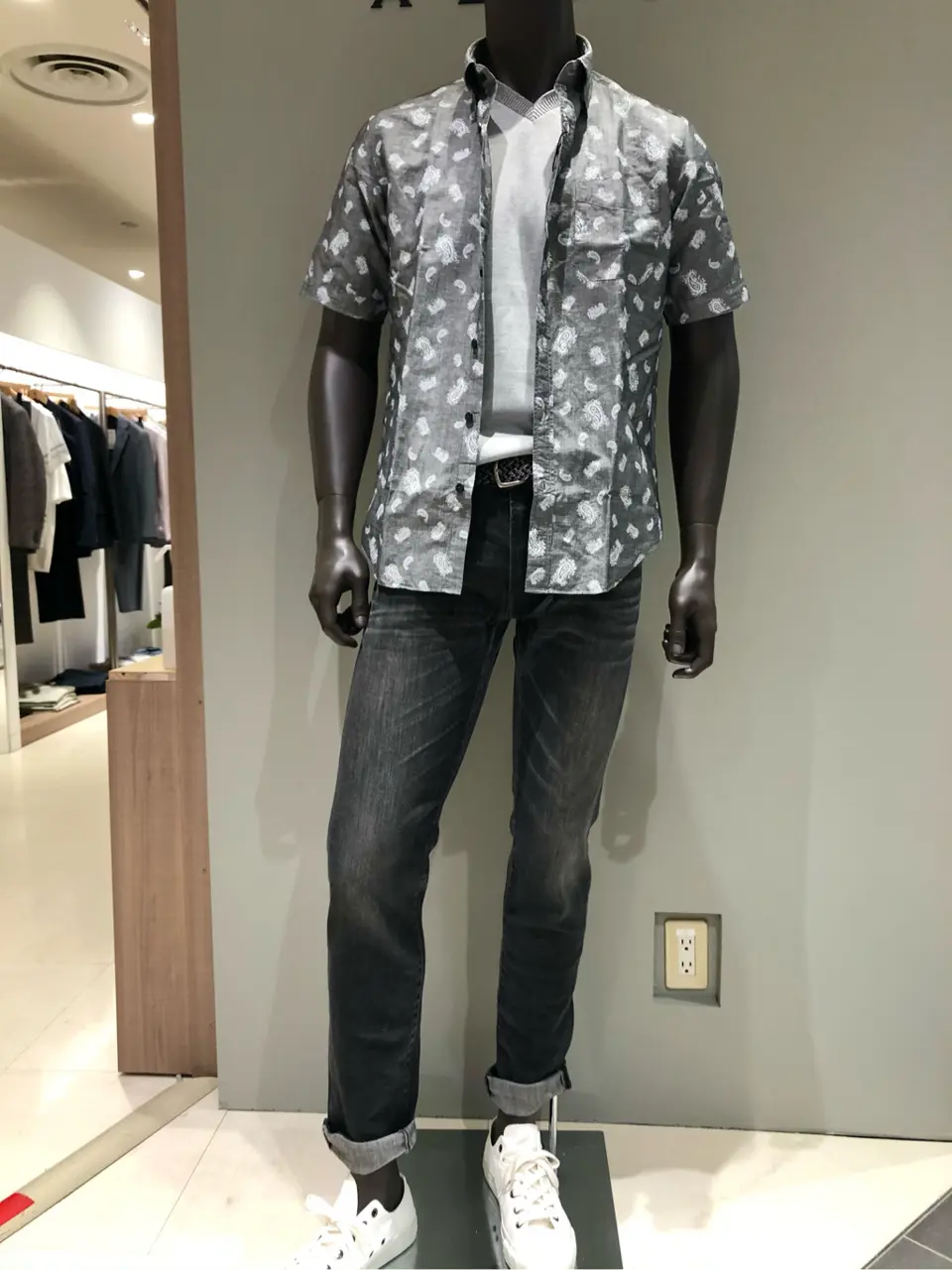 JOSEPH ABBOUD 川田 コーディネート画像